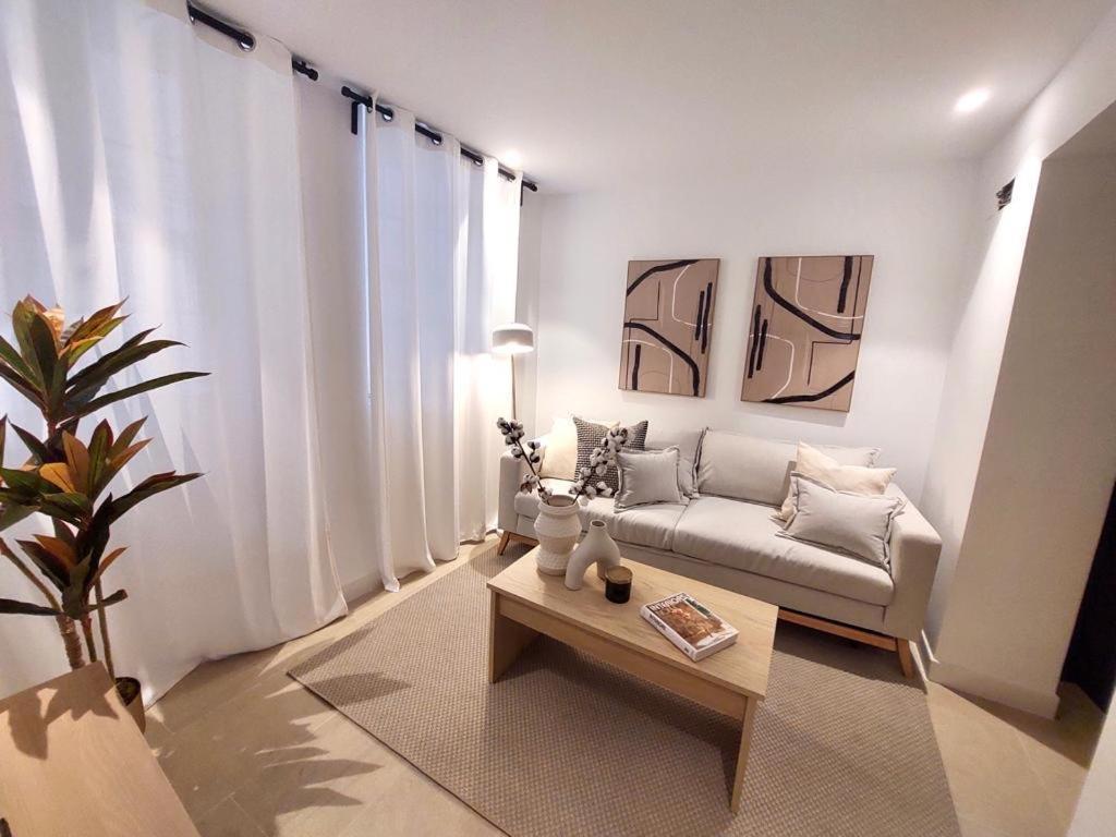 Helearon Suite Малага Экстерьер фото